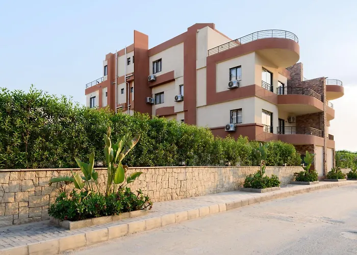 Travelholic Residence Golden Gates
